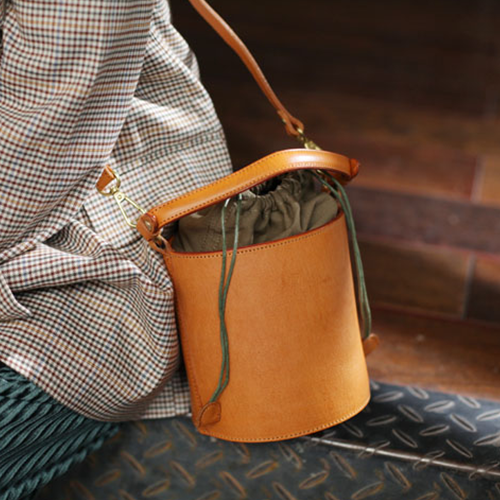 Courtney discount bucket bag