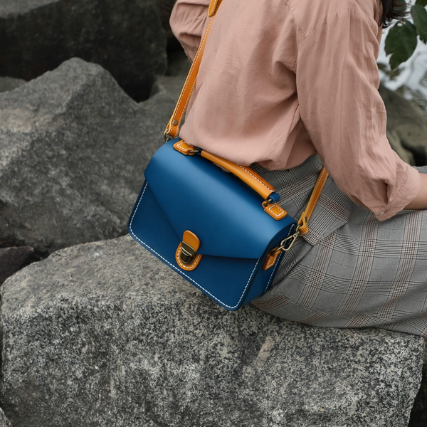 Handmade Womens Tan Leather Cube Satchel Purse - Open View
