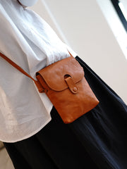 Classic Brown Leather Small Phone Shoulder Bag Women Vertical Crossbody Bag for Women