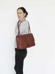 Womens Brown Leather Shoulder Purse Vintage Flip Commuting Bag for Ladies