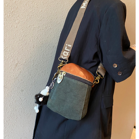 Green Canvas Vertical Shoulder Bag Canvas Crossbody Bag Phone Bag for Women - Feltify