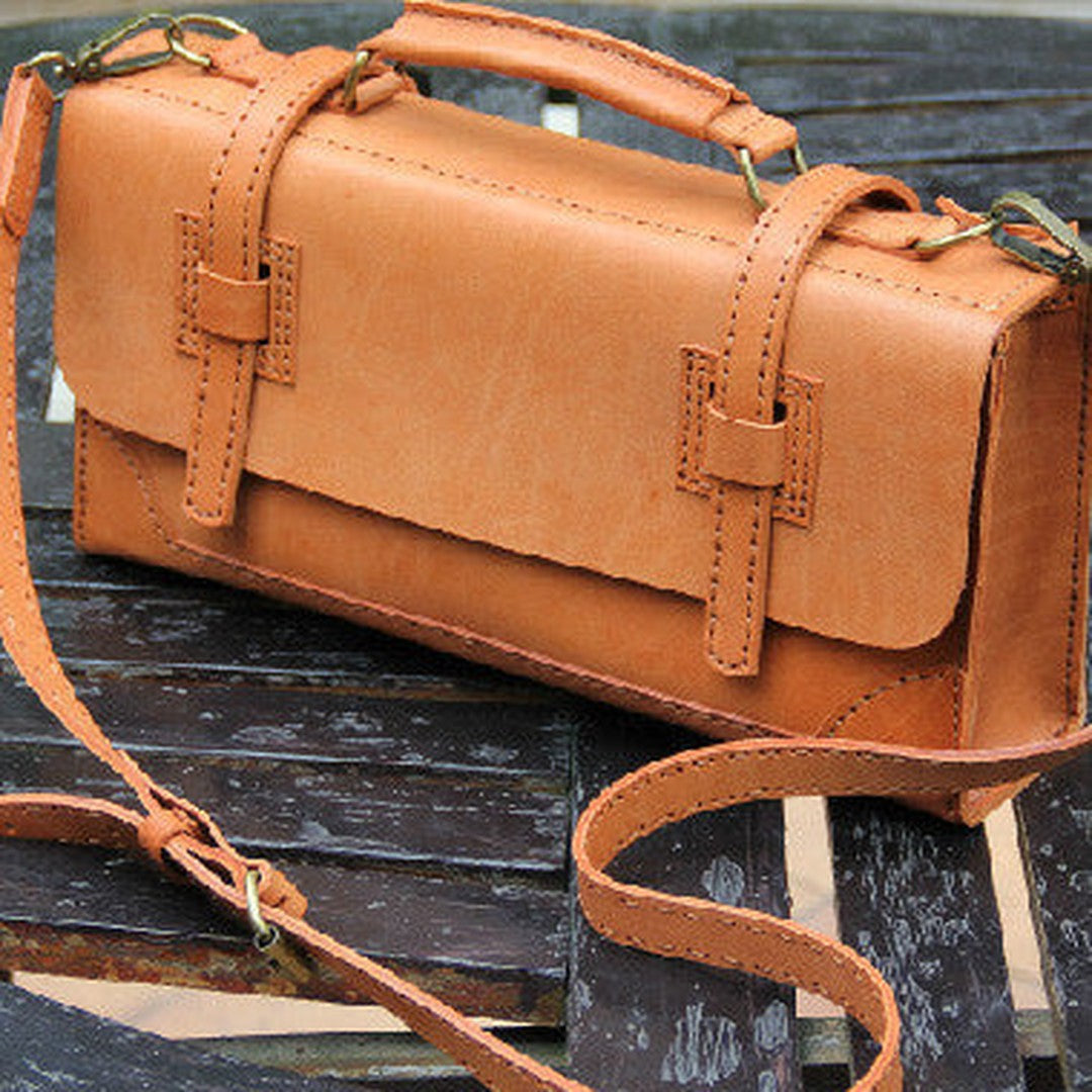 Handmade vintage leather messenger crossbody Shoulder Bag for girl women lady
