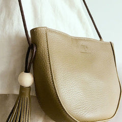 Genuine Leather Cute Crossbody Bag Circle Saddle Bag Shoulder Bag Women Girl Fashion Leather Purse