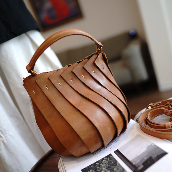 Vintage Brown Leather Splicing Bucket Handbag Women - Open View