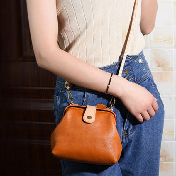Vintage Womens Brown Leather Mini Doctor Shoulder Purses Brown Doctor Crossbody Purses for Women