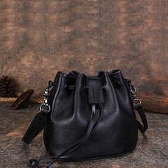 Womens Black Leather Barrel Crossbody Bag Purse Vintage Round Bucket Shoulder Bag for Women