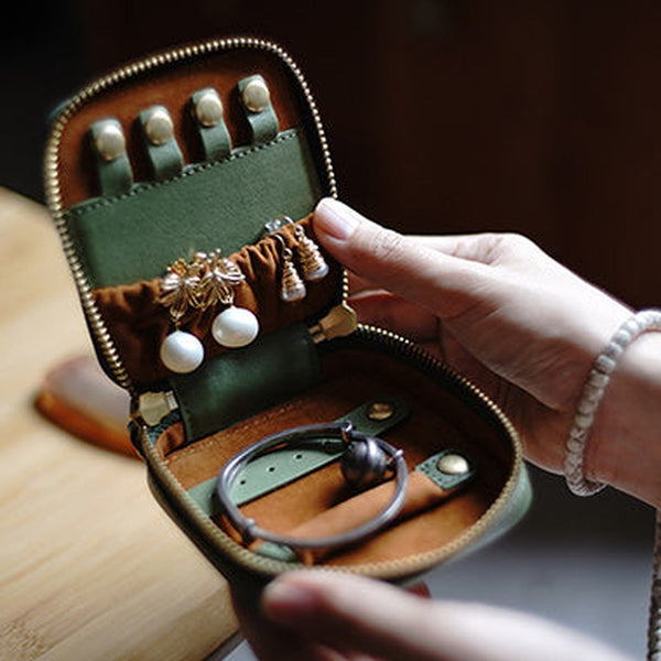 Cute Women Green Leather Small Jewelry Organizer Mini Jewelry Portable Jewelry Storage Box For Women