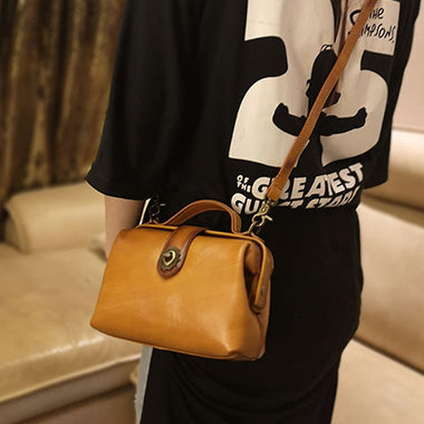 Small Womens Tan Leather Doctor Handbag Purses Vintage Tan Doctor Side Purse for Women