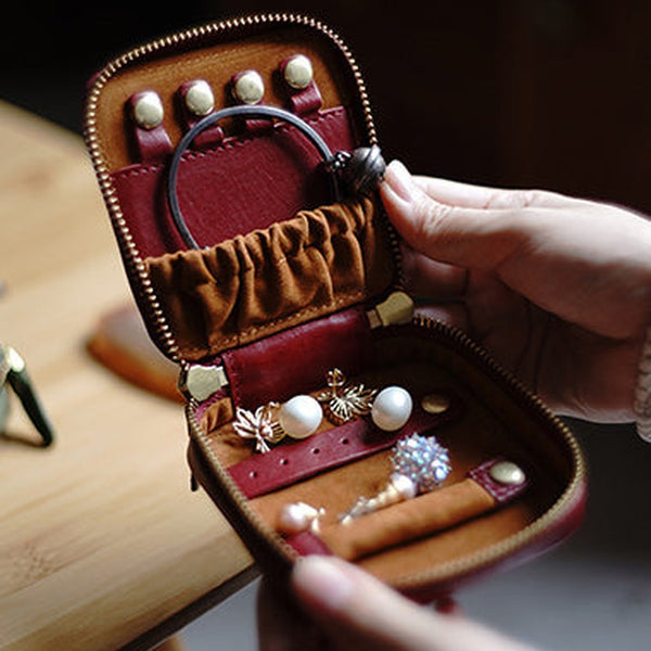 Cute Women Red Leather Small Jewelry Organizer Mini Jewelry Portable Jewelry Storage Box For Women