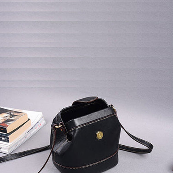 Vintage Womens Black Leather Small Doctor Shoulder Bag Doctor Crossbody Purses for Women