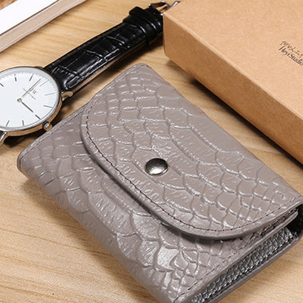 Stylish Womens Gray Crocodile Pattern Leather Billfold Wallet Small Wallet with Coin Pocket Slim Wallet for Ladies