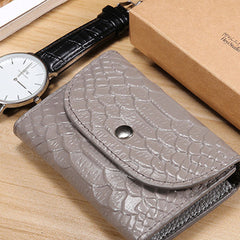 Stylish Womens Gray Crocodile Pattern Leather Billfold Wallet Small Wallet with Coin Pocket Slim Wallet for Ladies