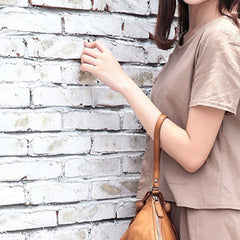 Womens Leather Clutch Wallet Zipper Wristlet Wallet Pyramid Shape Purse for Ladies