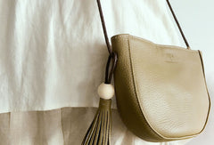Genuine Leather Cute Crossbody Bag Circle Saddle Bag Shoulder Bag Women Girl Fashion Leather Purse