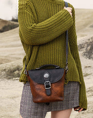 Vintage Leather Womens Bucket Green Shoulder Bag - Side View