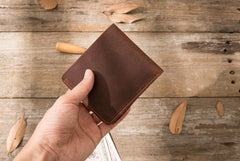 Brown Cool Leather Mens Small Wallet Bifold Vintage Slim billfold Wallet for Men