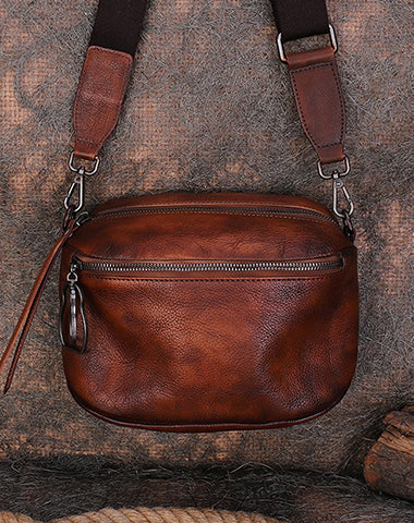 Vintage Brown Leather Womens Saddle Shoulder Bag - Front View