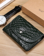 Stylish Womens Black Crocodile Pattern Leather Billfold Wallet Small Wallet with Coin Pocket Slim Wallet for Ladies