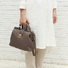 Vintage LEATHER WOMEN Doctor Handbag Doctor Purse SHOULDER BAG Purse FOR WOMEN