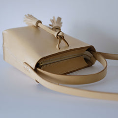 Handmade Leather Beige Womens Handbag Bucket Purse Barrel Shoulder Bags for Women