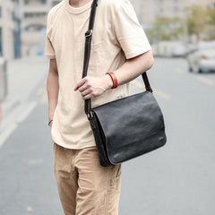 Casual Black Leather Mens 11 inches Courier Bags Messenger Bag Vintage Brown Postman Bags For Men