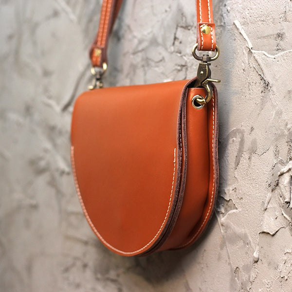 Cute Coffee LEATHER Saddle SHOULDER Bag WOMEN - Chain Detail
