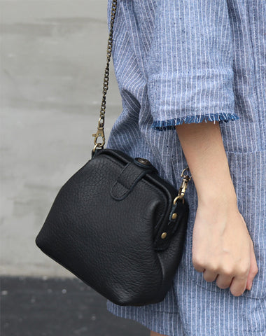 Vintage LEATHER WOMEN Small Doctor Purse Chain SHOULDER BAG Purses FOR WOMEN