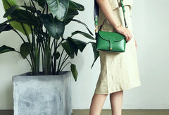 Genuine Leather Cute Brown Small Crossbody Bag Shoulder Bag Women Girl Fashion Leather Purse