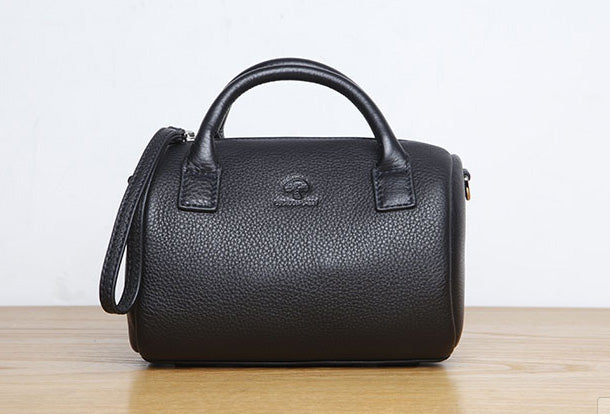 Cute little black purse 2025