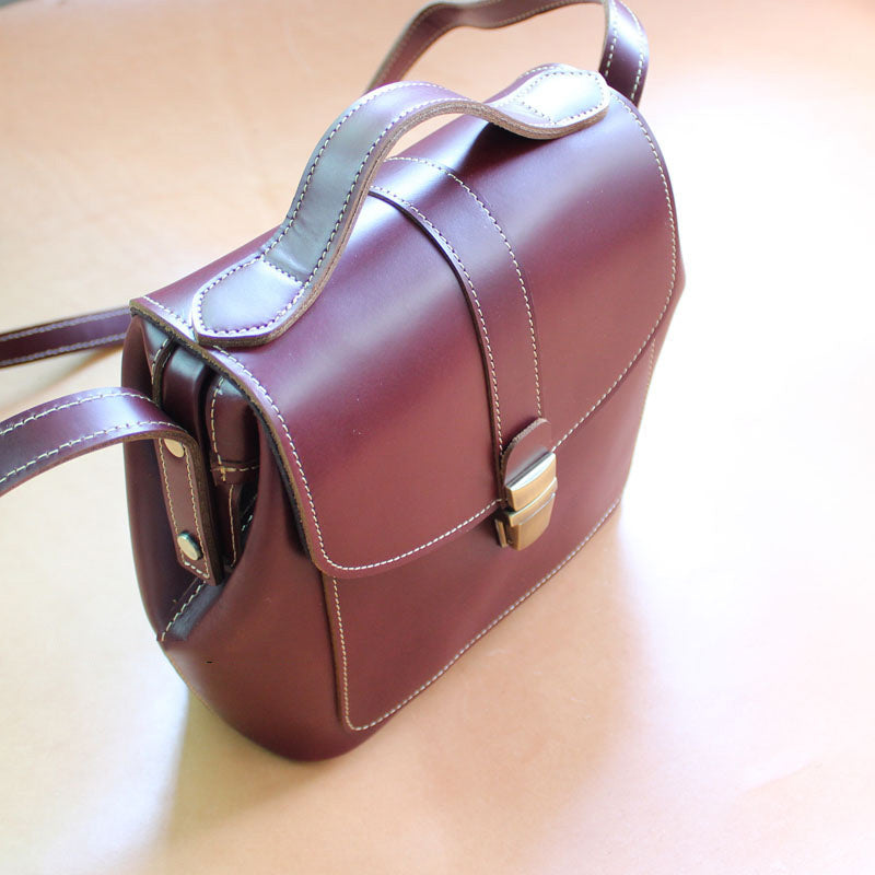 Handmade Womens Claret Leather Doctor Shoulder Purses Red Doctor Crossbody Purses for Women