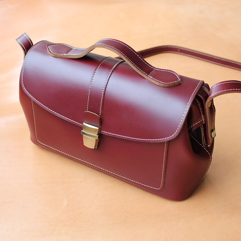 Handmade Womens Red Leather Doctor Shoulder Purses Claret Doctor Crossbody Purses for Women