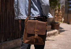 Cool Leather Mens Messenger Bags Shoulder Bag Vintage Crossbody Bags for Men