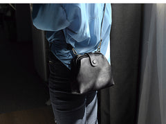 Vintage Womens Black Leather Mini Doctor Shoulder Purses Black Doctor Crossbody Purses for Women