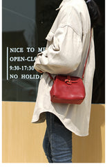 Vintage Womens Red Leather Doctor Shoulder Bag Side Purses Doctor Crossbody Purses for Women