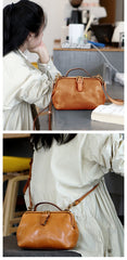 Vintage Womens Coffee Leather Doctor Handbag Side Purses Doctor Purses for Women