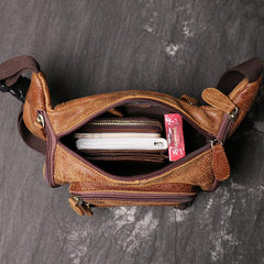 Vintage Brown LEATHER MENS Barrel FANNY PACK - Closure Detail