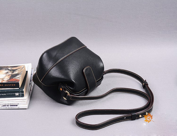 Vintage Womens Black Leather Small Doctor Shoulder Bag Doctor Crossbody Purses for Women