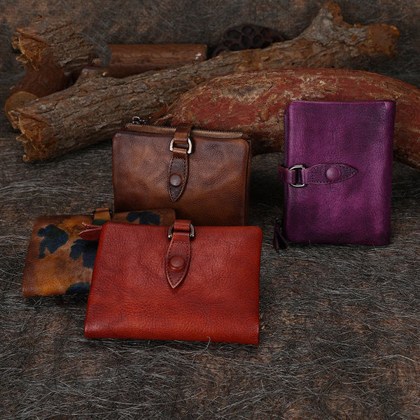 Small Leather Bifold Wallet Vintage Billfold Cute - Leather Texture Detail
