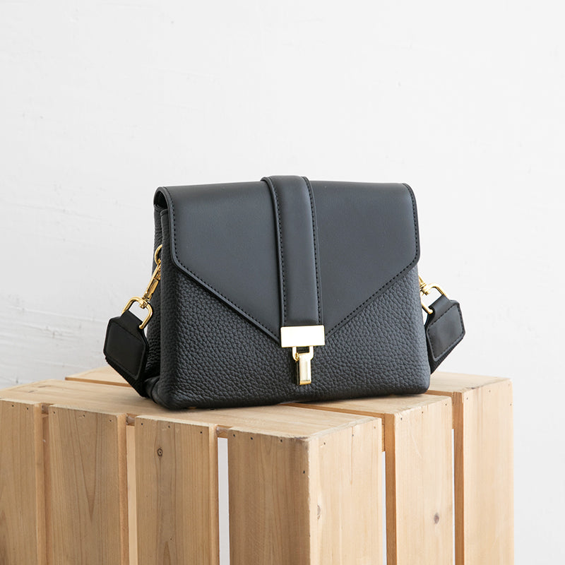 Stylish Leather Womens Messenger Crossbody Purse Minimalist Shoulder Bag for Women