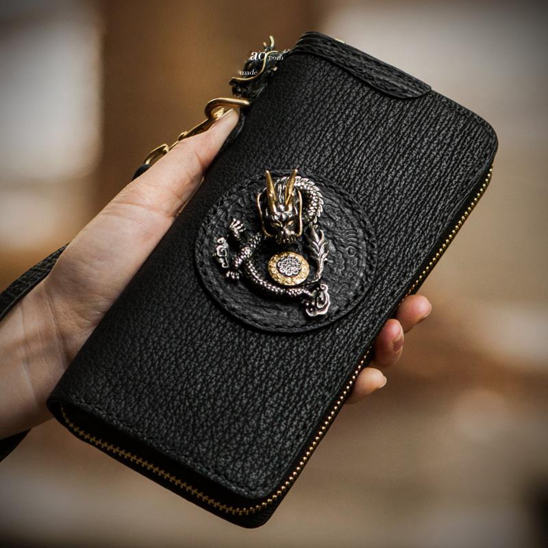 The latest collection of black wallets with chain for men