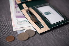 Cool Leather Mens Slim Small Wallet billfold Wallets Bifold for Men