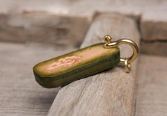 Handmade Leather Mens World of Warcraft Cool Keychain KeyCharm Keyring Pendant for Men