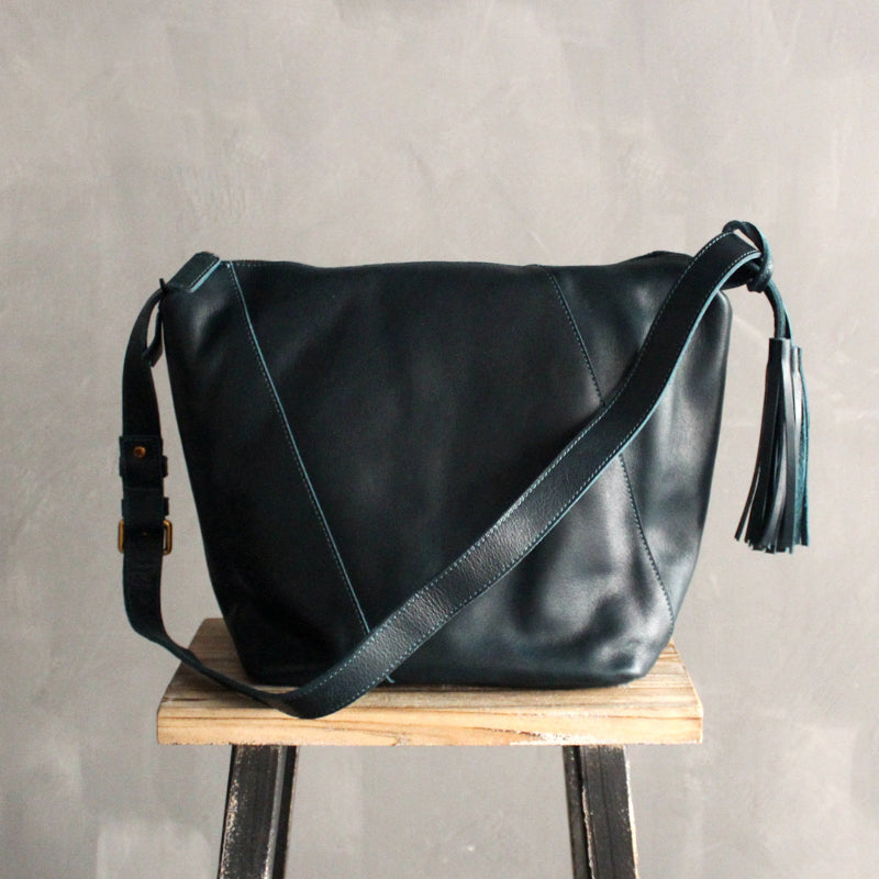 Vintage LEATHER WOMEN Bucket Bag SHOULDER BAG Purse with Tassel FOR WOMEN