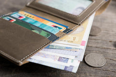 Cool Leather Mens Small Slim Wallet billfold Wallets Bifold for Men