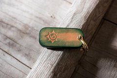 Handmade Leather Mens World of Warcraft Cool Keychain KeyCharm Keyring Pendant for Men