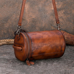Vintage Brown Leather Womens Barrel Shoulder Bag - Closure Detail
