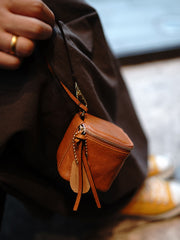 Vintage Coffee Leather Wristlet Wallet Cube Zip - Stitching Detail