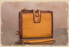 Vintage Tan Leather Small Wristlet Wallet Womens - Size Detail