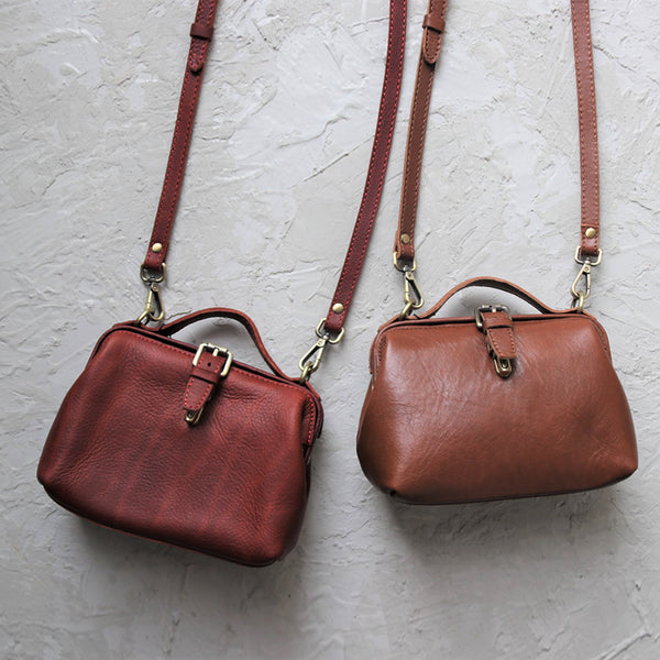 Vintage Womens Brown Leather Small doctor Handbag - Back View