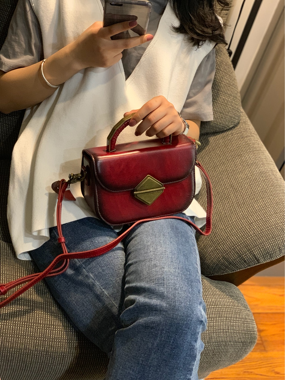 Women's Leather Small Red Satchel Handbag Shoulder Bag Fashion Small Red Leather Satchel Purse for Girls
